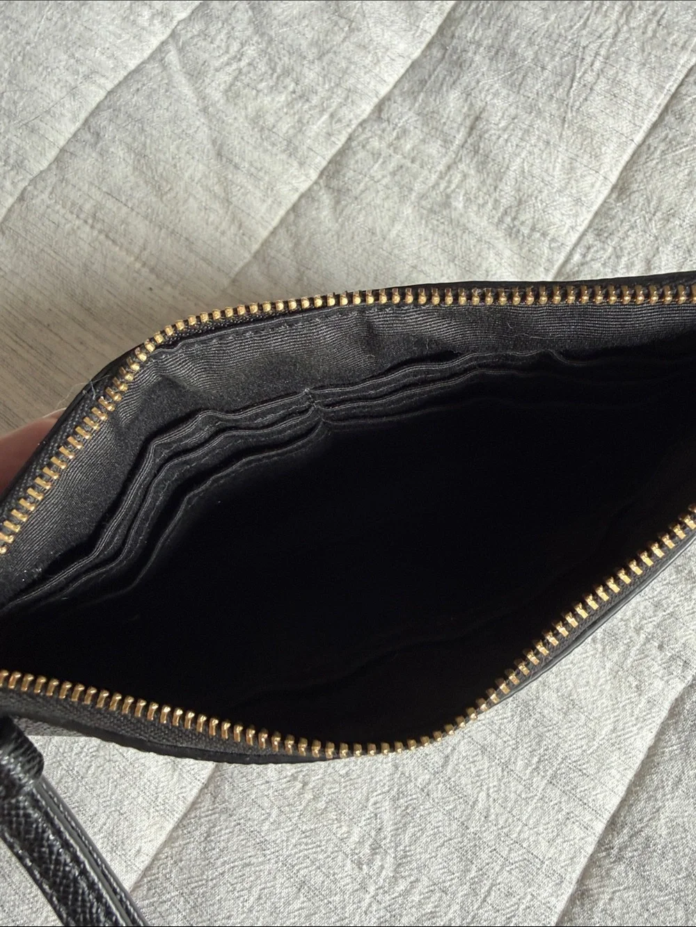 Coach compact black